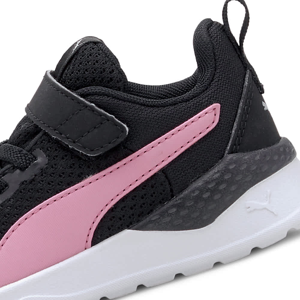 Puma 1007 Girls' Black urban Sneakers